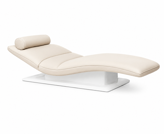 Restauratie van de Geoffrey D. Harcourt Cleopatra Chaise Longue met oog voor detail
